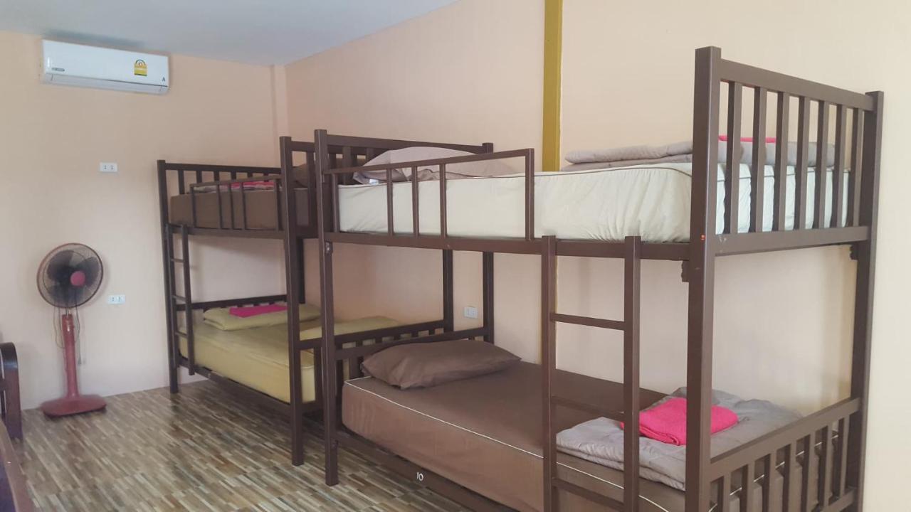 Phatra Hostel Thong Sala Buitenkant foto