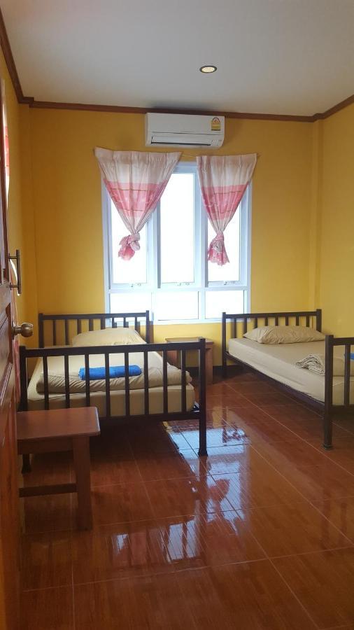 Phatra Hostel Thong Sala Buitenkant foto
