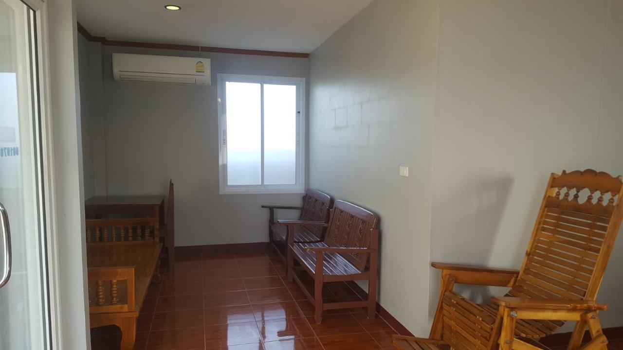 Phatra Hostel Thong Sala Buitenkant foto
