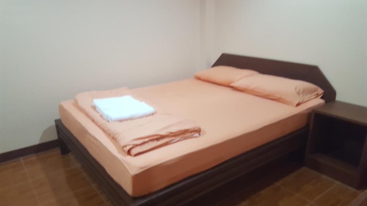 Phatra Hostel Thong Sala Buitenkant foto