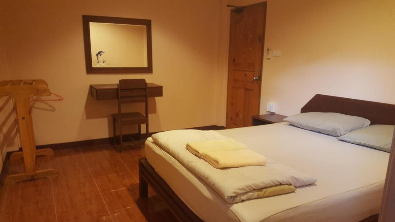 Phatra Hostel Thong Sala Buitenkant foto