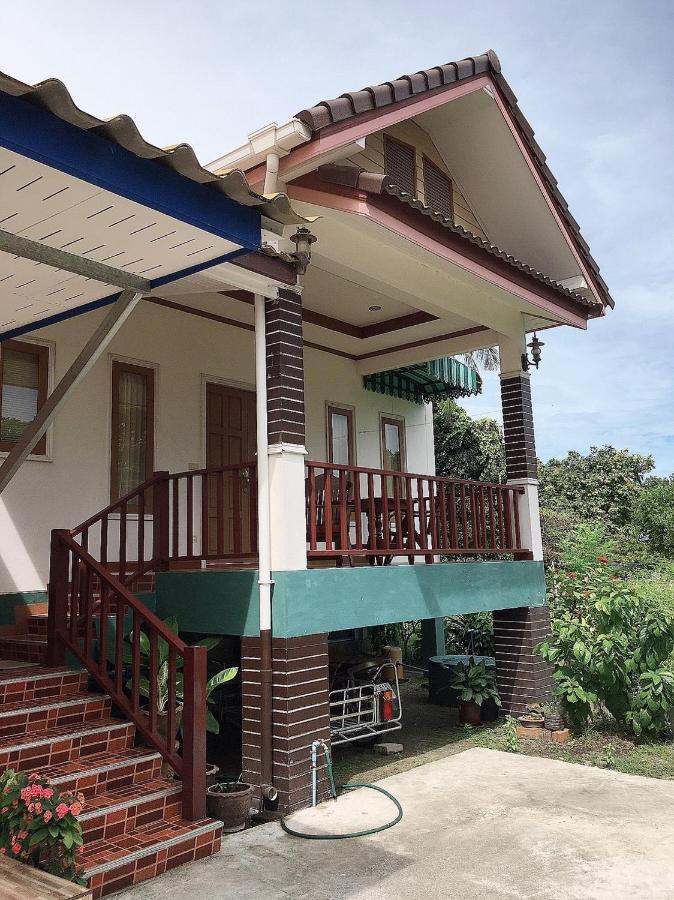 Phatra Hostel Thong Sala Buitenkant foto