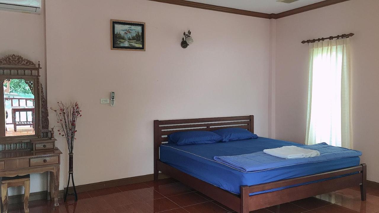 Phatra Hostel Thong Sala Buitenkant foto