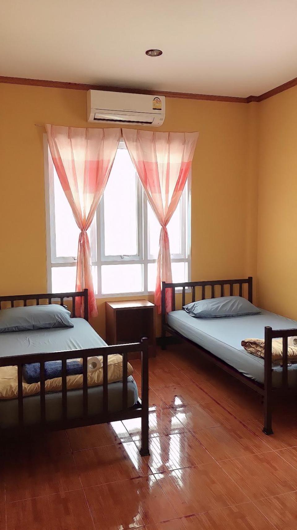 Phatra Hostel Thong Sala Buitenkant foto